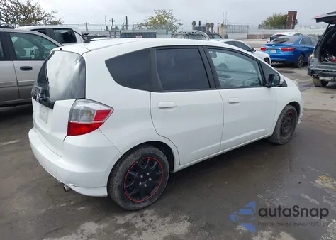 2013 Honda Fit z USA, uszkodzony, nr VIN JHMGE8H38DC075688